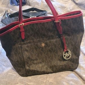 Michael kors large purse small bag